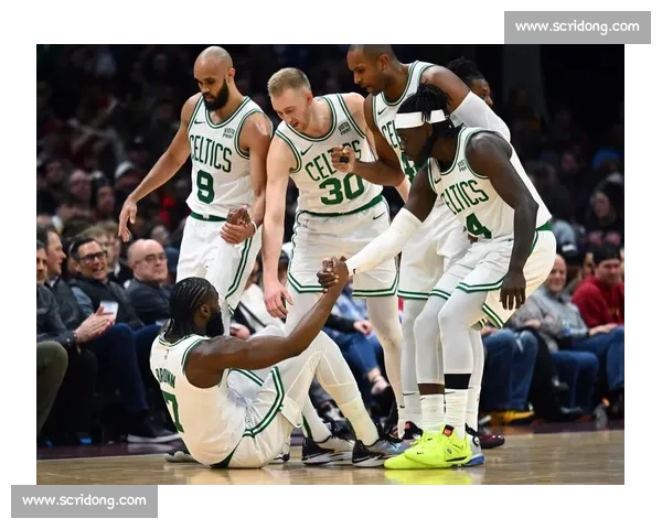 绿军凯尔特人对决活塞强强碰撞检验东部格局走向新赛季关键一战前瞻